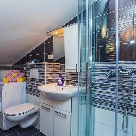 One-bedroom In * マカルスカ